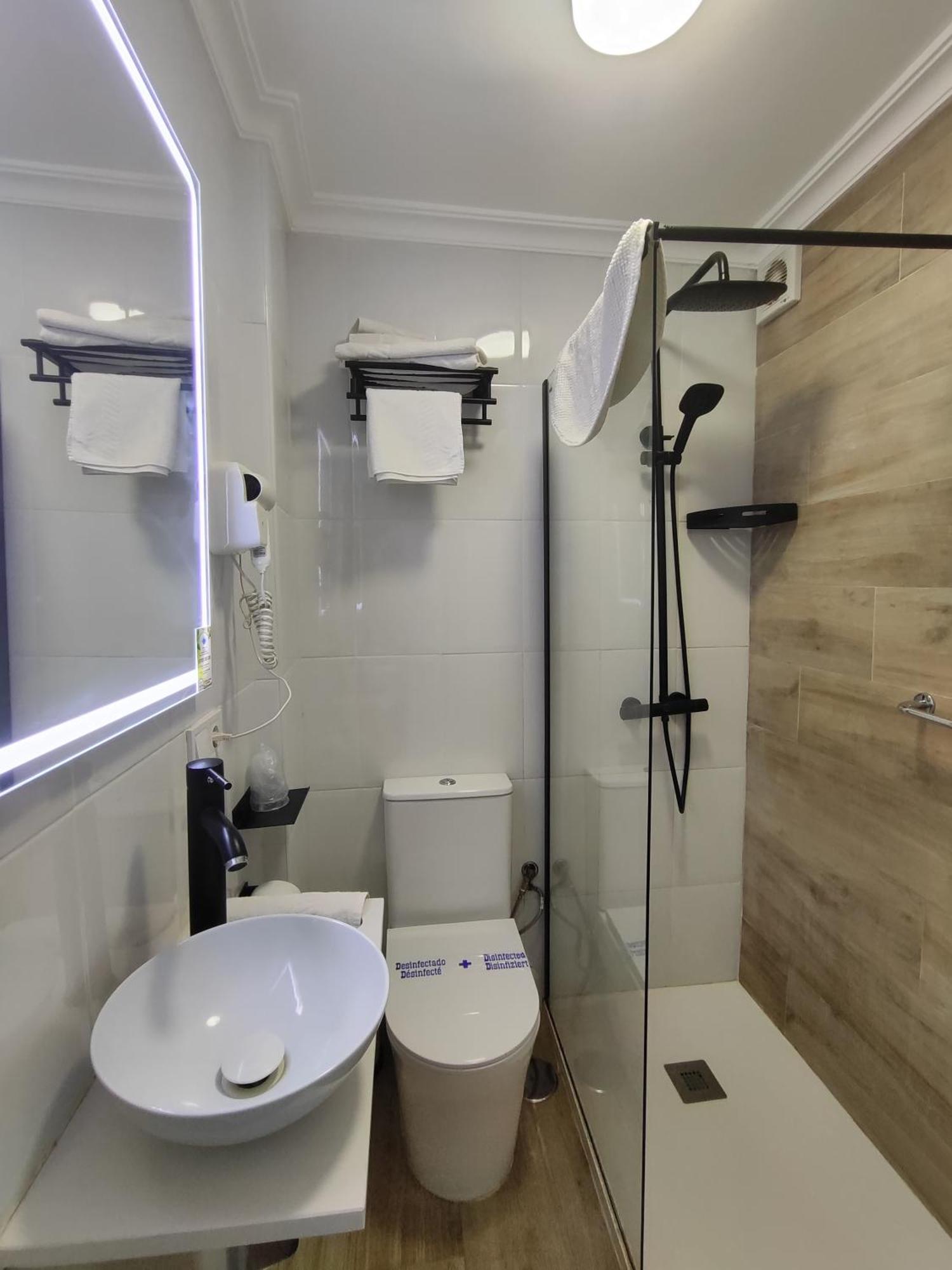 Hostal Lucy 산탄데르 외부 사진